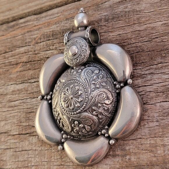 Vintage Sterling Large Boho Tribal Bird Repousee Statement Pendant - Picture 4 of 10